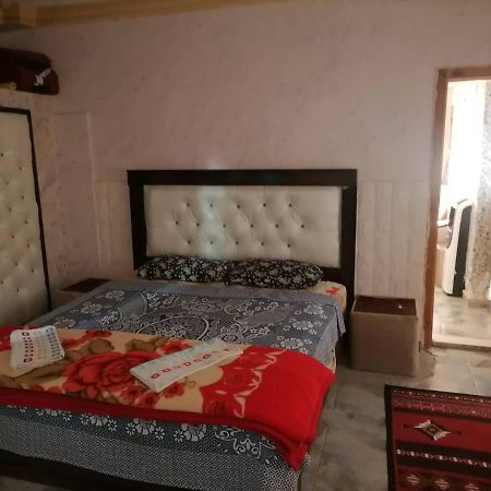Guest House Hazem Al Azraq ash Shamali Ngoại thất bức ảnh