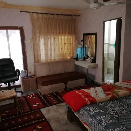 Guest House Hazem Al Azraq ash Shamali Ngoại thất bức ảnh