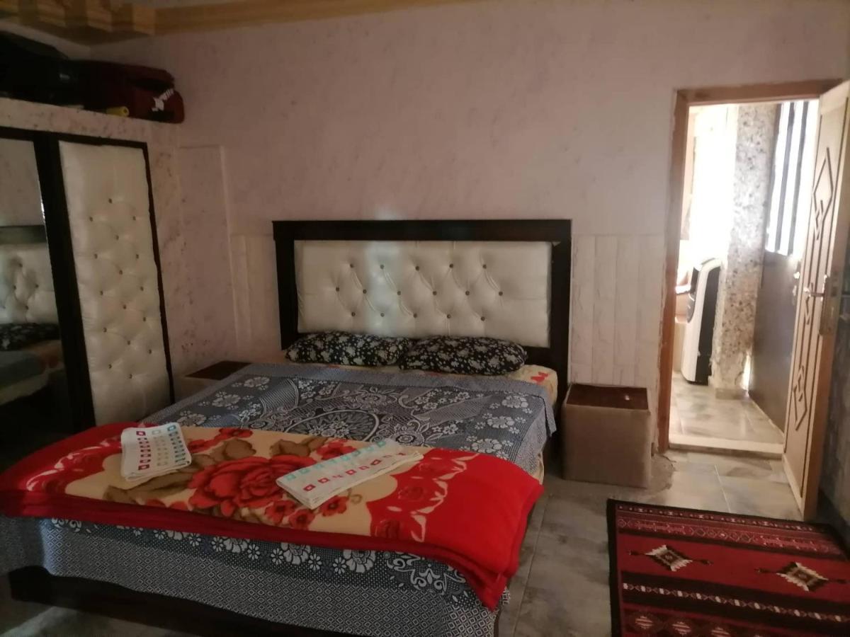 Guest House Hazem Al Azraq ash Shamali Ngoại thất bức ảnh